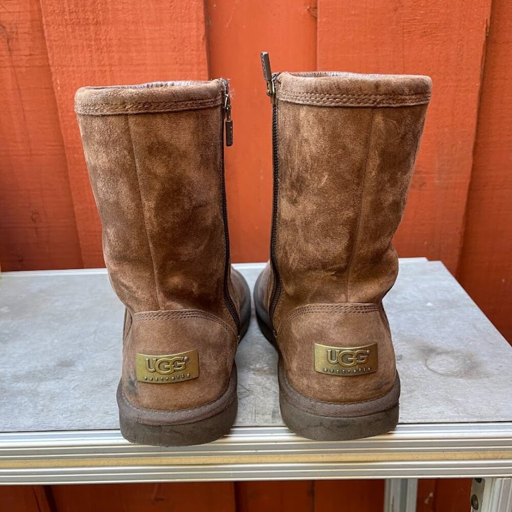 UGG Woman Boot - Picture 2 of 5